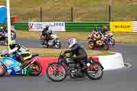 Vintage-motorcycle-club;eventdigitalimages;mallory-park;mallory-park-trackday-photographs;no-limits-trackdays;peter-wileman-photography;trackday-digital-images;trackday-photos;vmcc-festival-1000-bikes-photographs